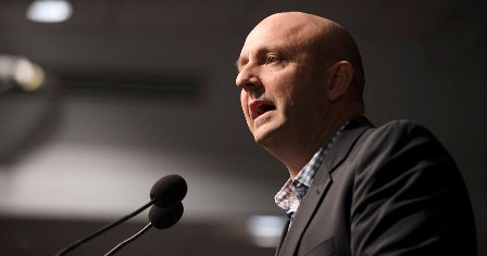 Richard Denniss addressing Communities in Control conference